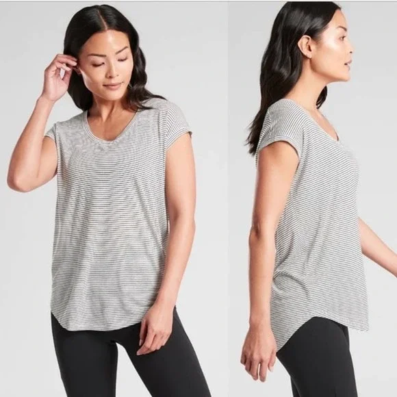 Athleta Cloudlight Stratus Short Sleeve Lightweight Striped Athletic Tee Size XS - Picture 1 of 4